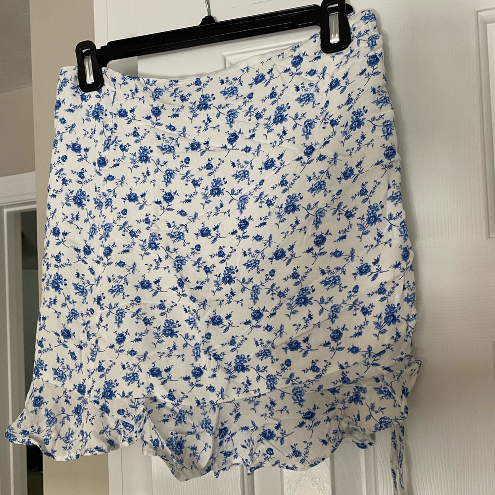 Floral mini skirt